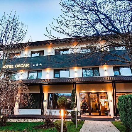 Hotel Oscar Кимпіна Екстер'єр фото