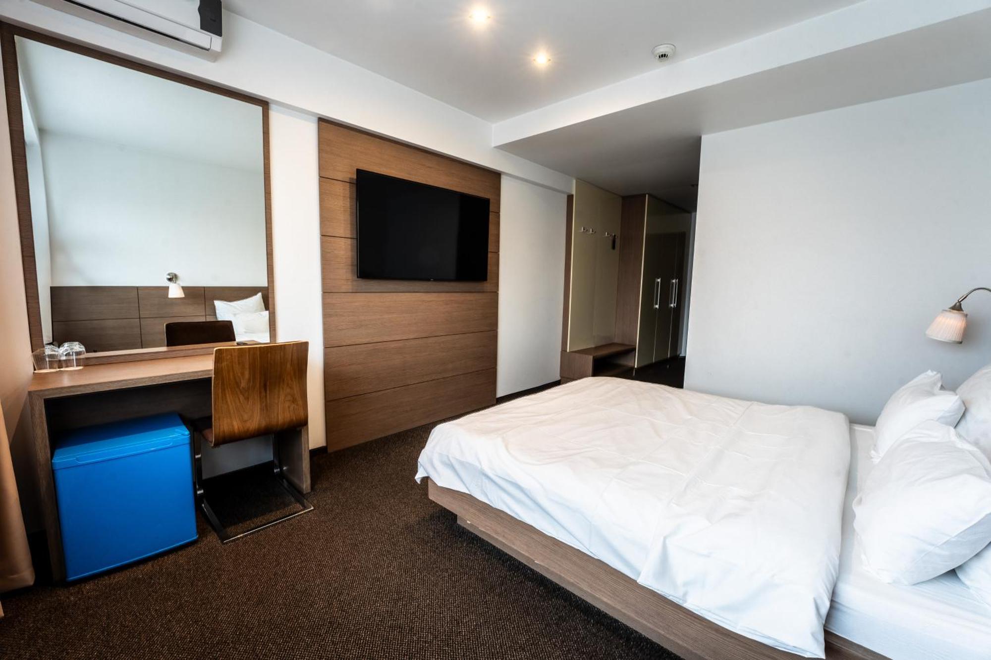 Hotel Oscar Кимпіна Екстер'єр фото