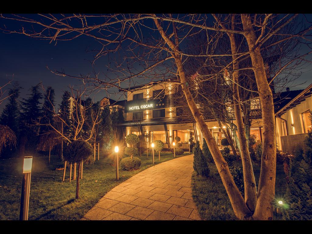 Hotel Oscar Кимпіна Екстер'єр фото